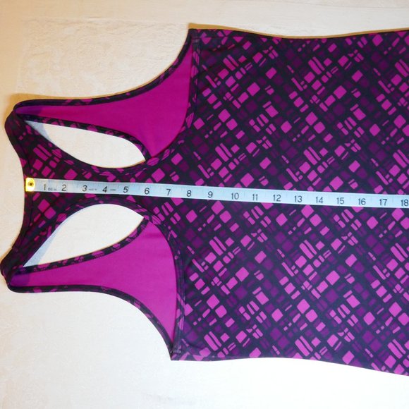 Purple Pattern Workout Top.  M.  No lining/inner bra. ***3/$18 bundle. - Picture 3 of 6